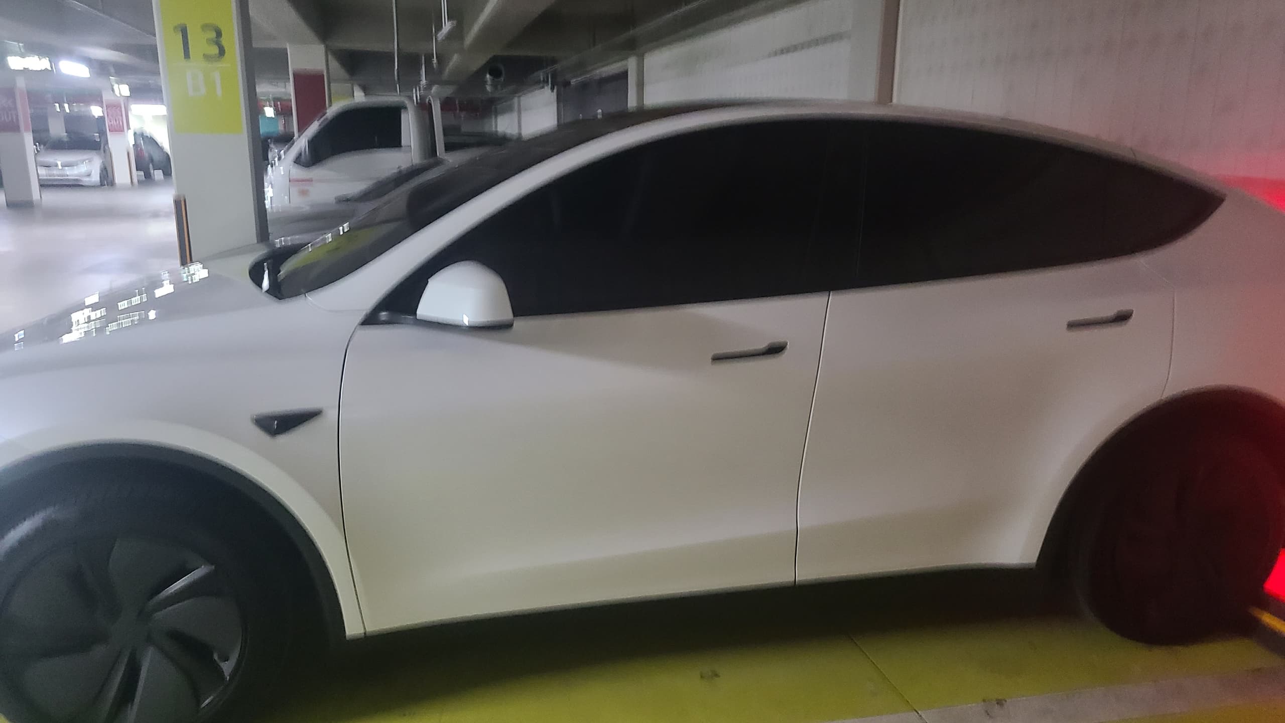 테슬라 Model Y 출고후기 사진 2