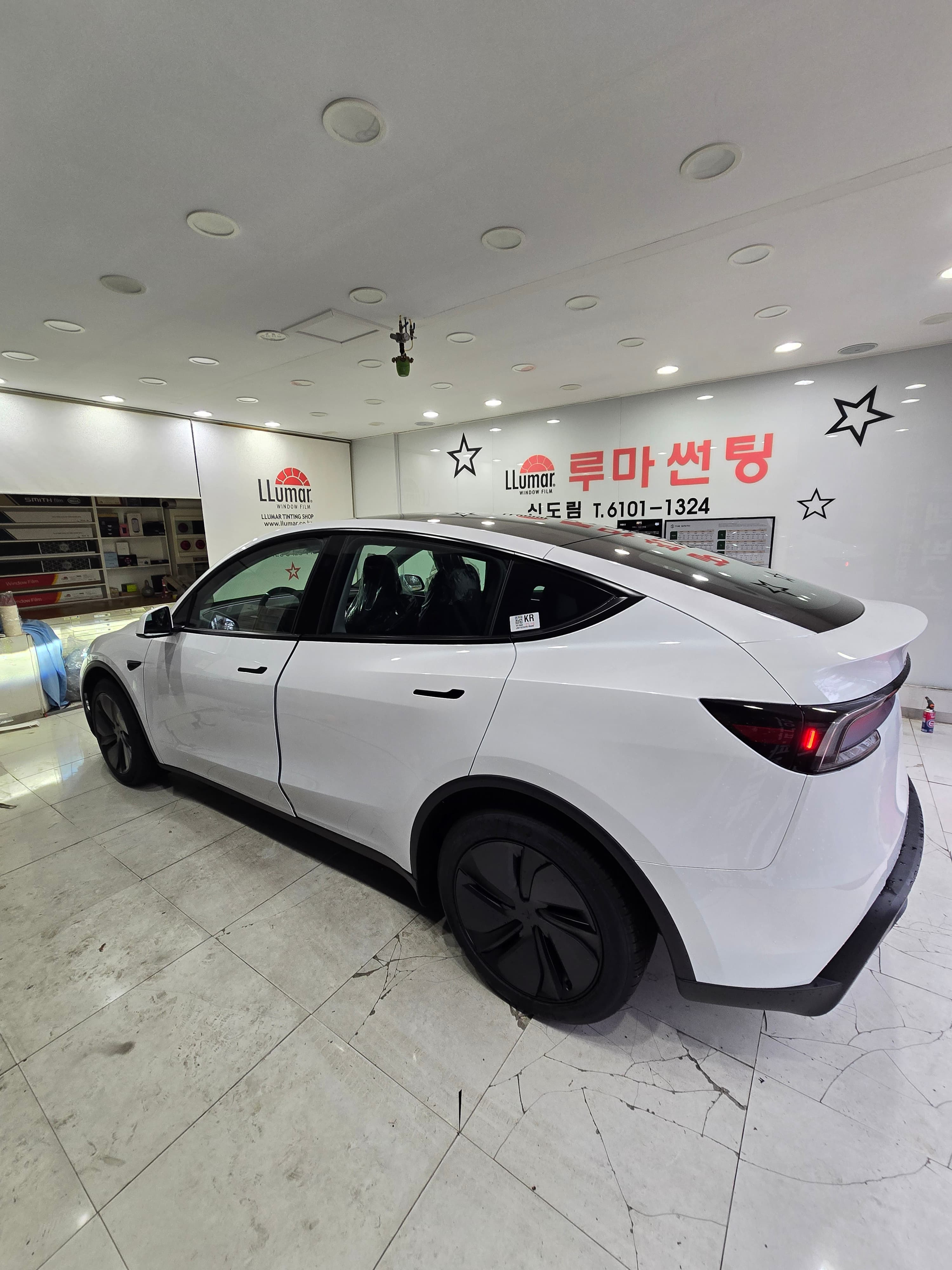 테슬라 Model Y 출고후기 사진 2